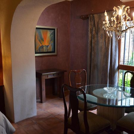 Hotel Art Gallery Casona De Los Milagros โคลิมา ภายนอก รูปภาพ