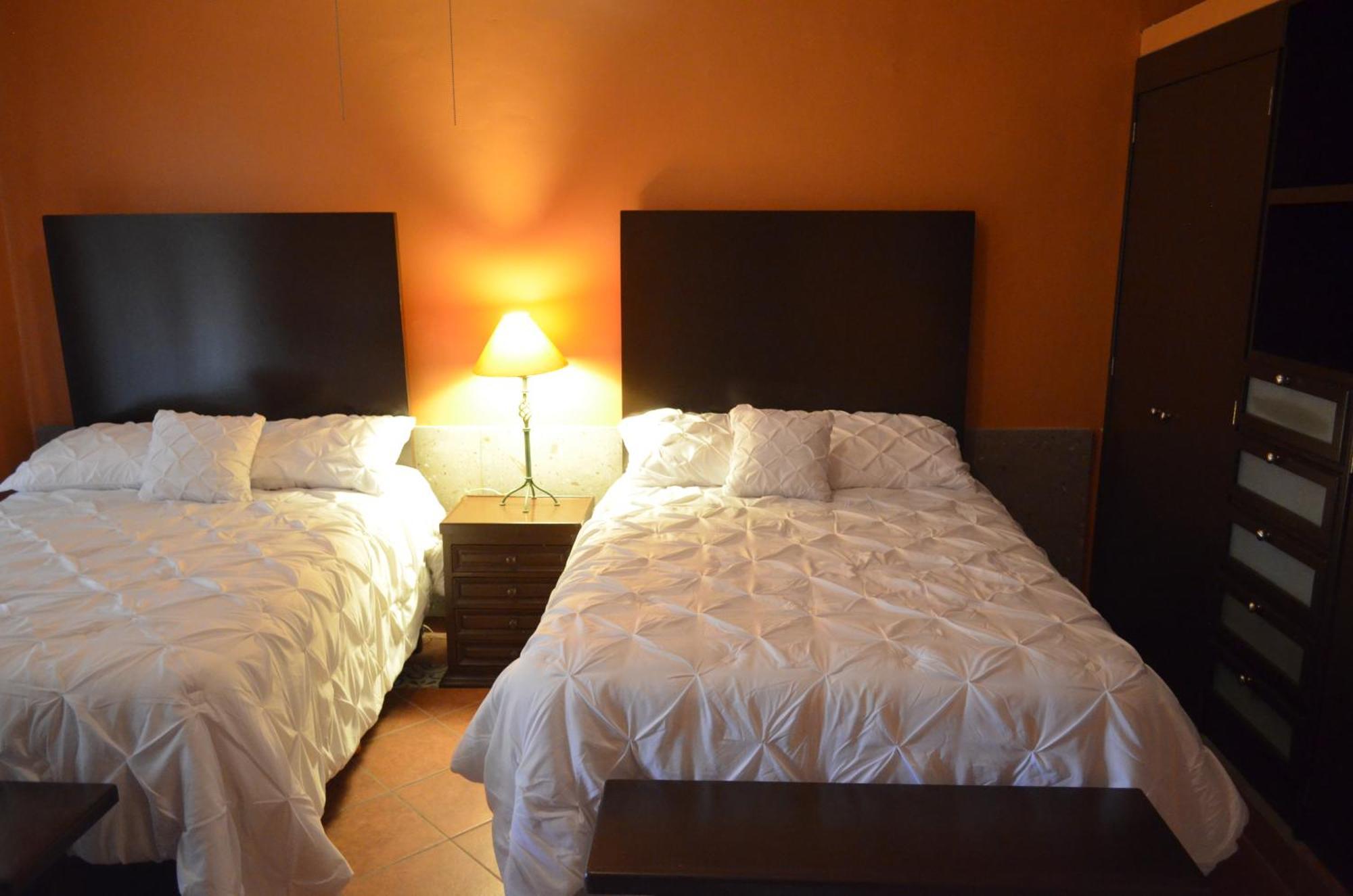 Hotel Art Gallery Casona De Los Milagros โคลิมา ภายนอก รูปภาพ