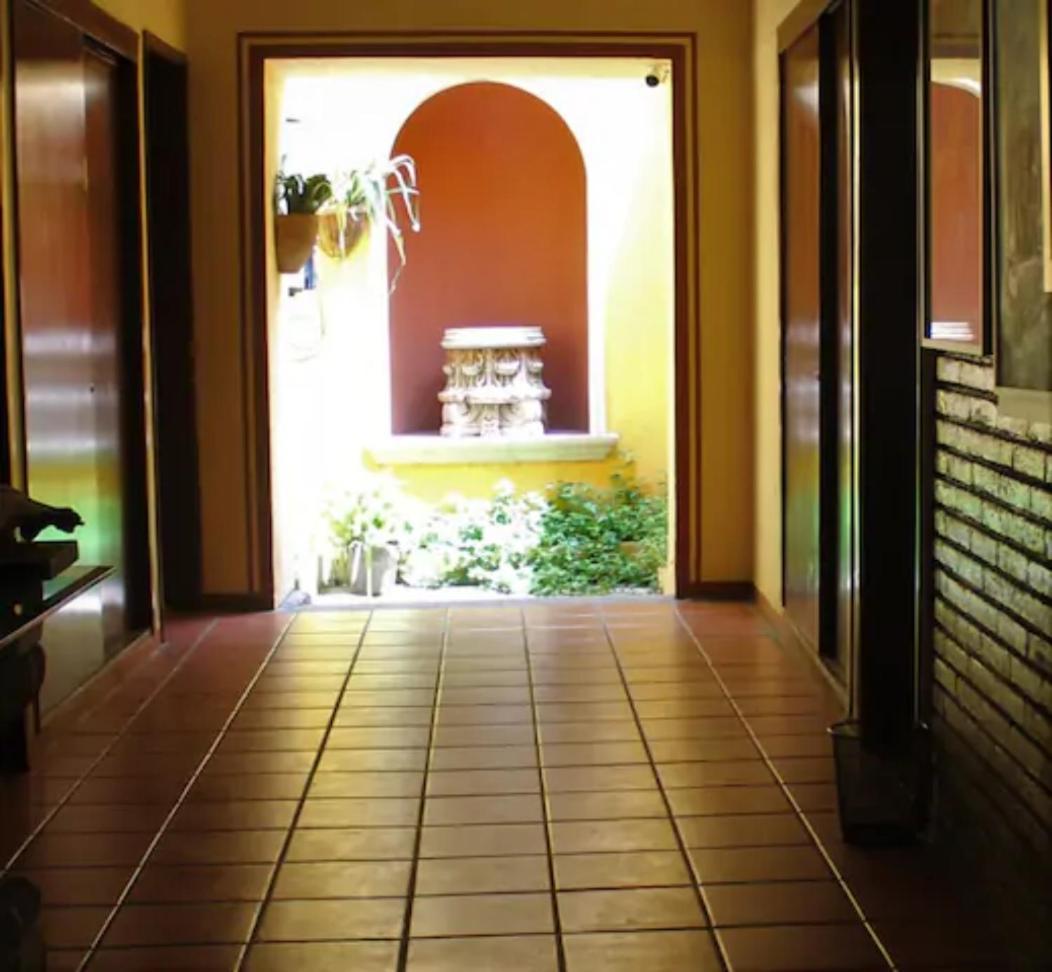 Hotel Art Gallery Casona De Los Milagros โคลิมา ภายนอก รูปภาพ